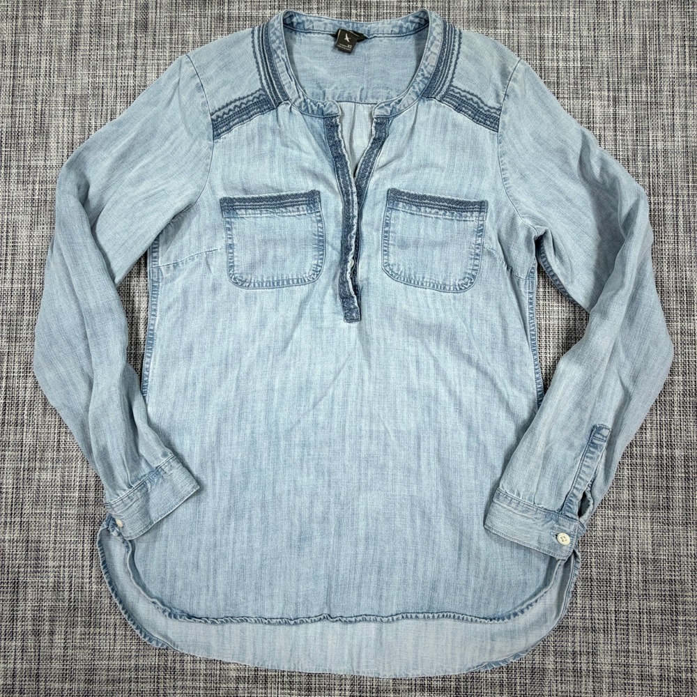 Eddie Bauer Women XS Light Blue Embroidered Popover Blouse Tencel Long Sleeve